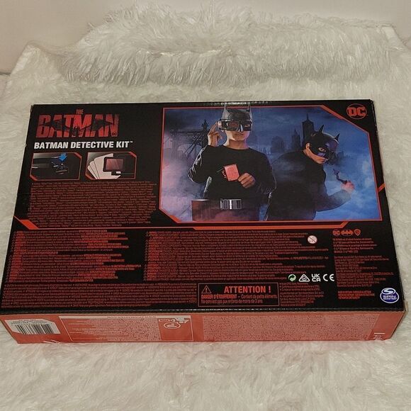 NEW DC Comics The Batman Magnification Lens LED Red Reader Detective Kit Toy - Picture 5 of 6